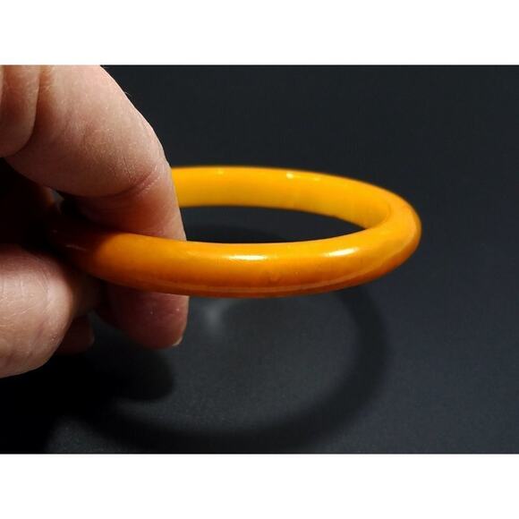 Vintage Lucite Butterscotch Bangle Bracelet, 1950s, - Picture 7 of 10